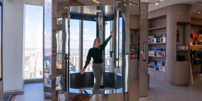 Portal dentro da loja no 93º andar do SUMMIT One Vanderbilt